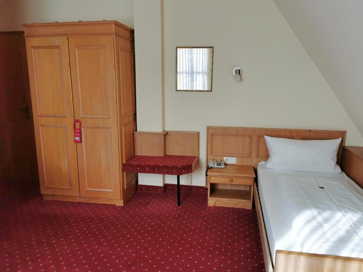 Landhotel Oelmuehle Mombris Экстерьер фото