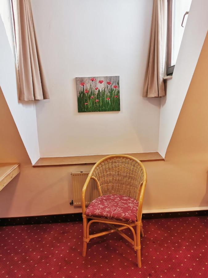 Landhotel Oelmuehle Mombris Экстерьер фото