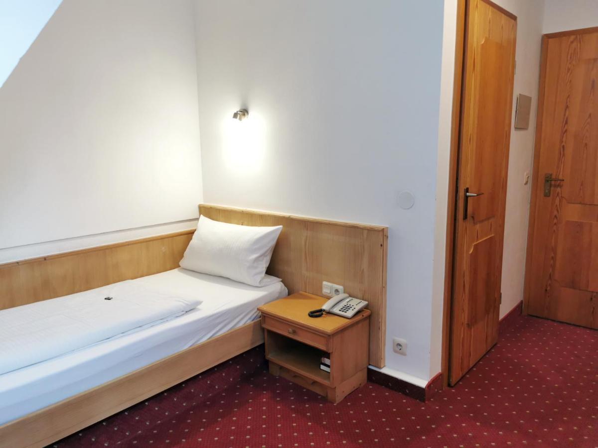 Landhotel Oelmuehle Mombris Экстерьер фото