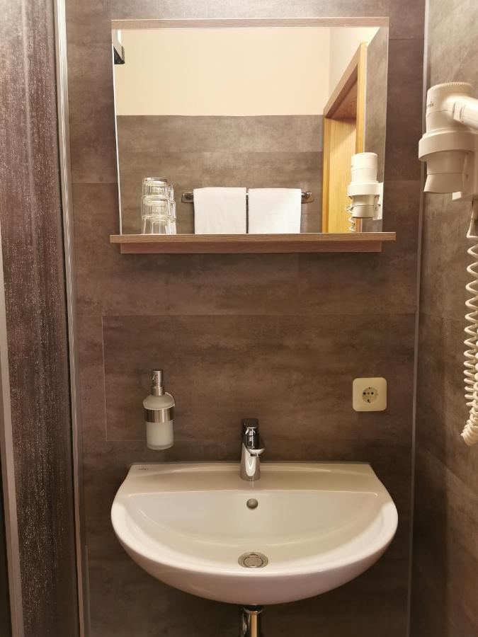 Landhotel Oelmuehle Mombris Экстерьер фото
