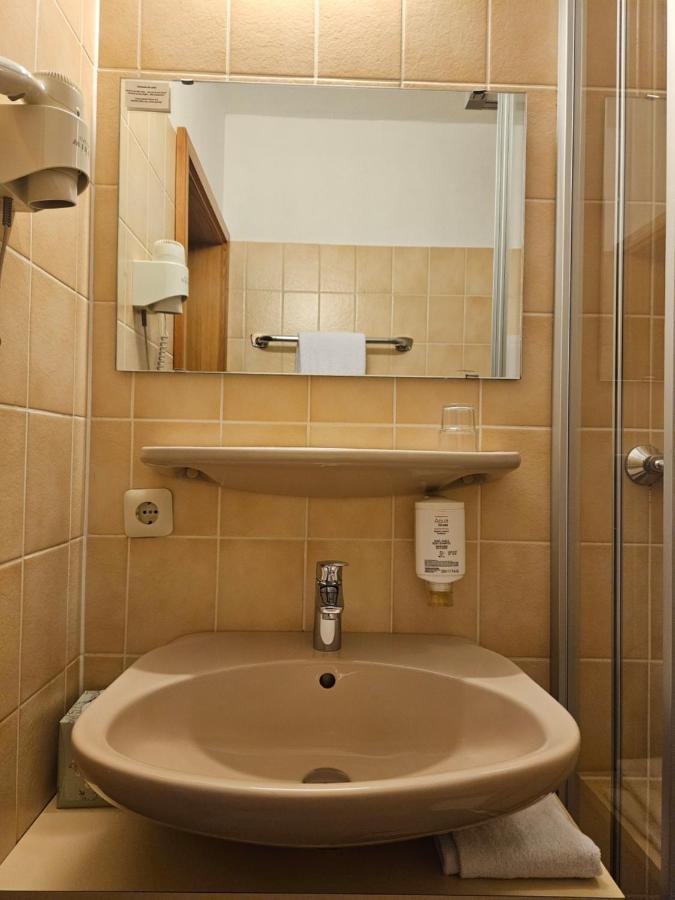 Landhotel Oelmuehle Mombris Экстерьер фото