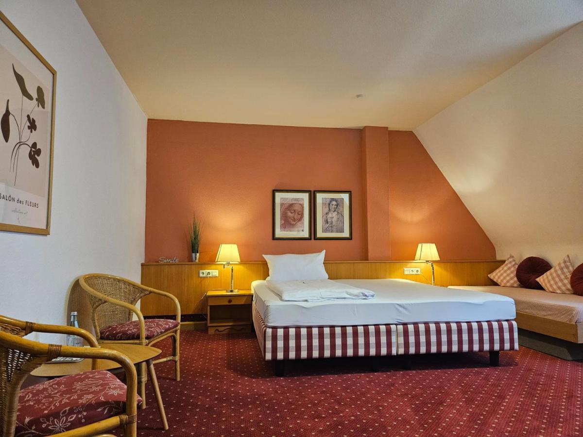 Landhotel Oelmuehle Mombris Экстерьер фото
